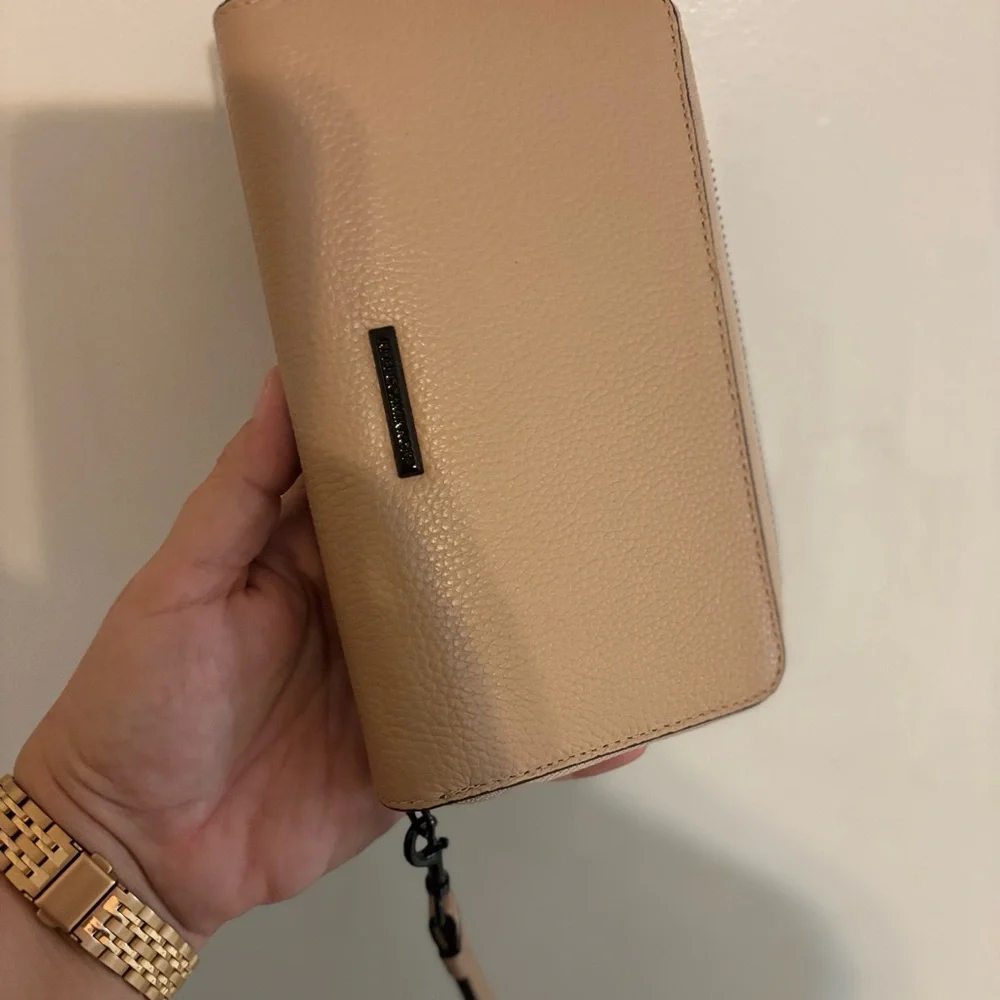 Rebecca Minkoff zippered wallet - Picture 4 of 5
